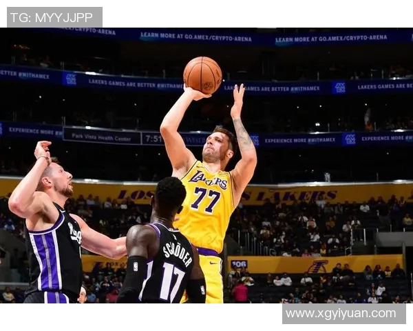 东契奇31+5+9+6三分湖人遭国王罚球准绝杀 威少无缘首秀施罗德25分