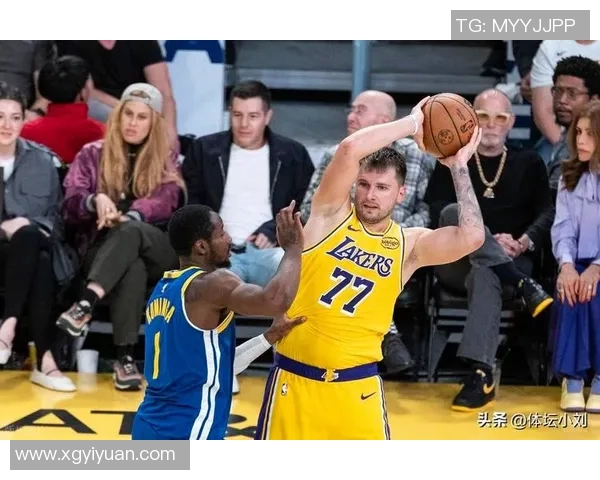 湖人输球引热议！东契奇疑似腹股沟受伤雷帅回应失利透露想念詹姆斯