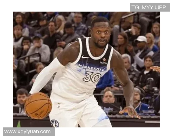 扛起进攻！兰德尔半场12中7&三分5中3砍下两队最高22分